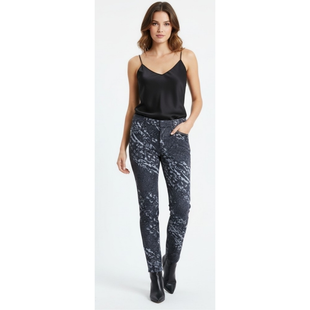 Gloria Vanderbuilt Dahlia  Pull on Trouser pants Black printef Size 10